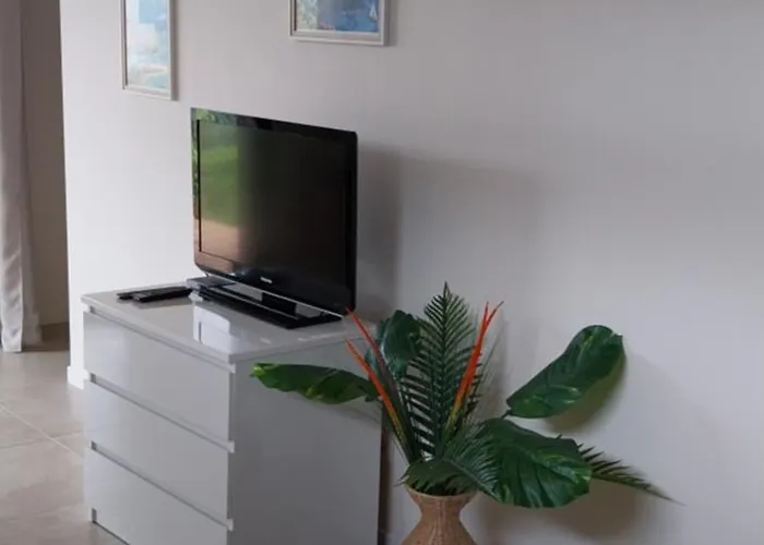 Magnifique Entre Et Montagne Tiuccia